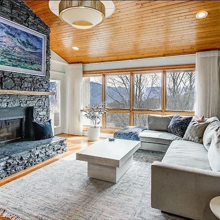 Lux Retro Getaway W/ Ober & Smoky Mtn Views! Gatlinburg Exterior foto