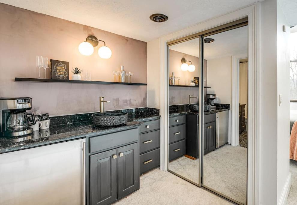 Lux Retro Getaway W/ Ober & Smoky Mtn Views! Gatlinburg Exterior foto